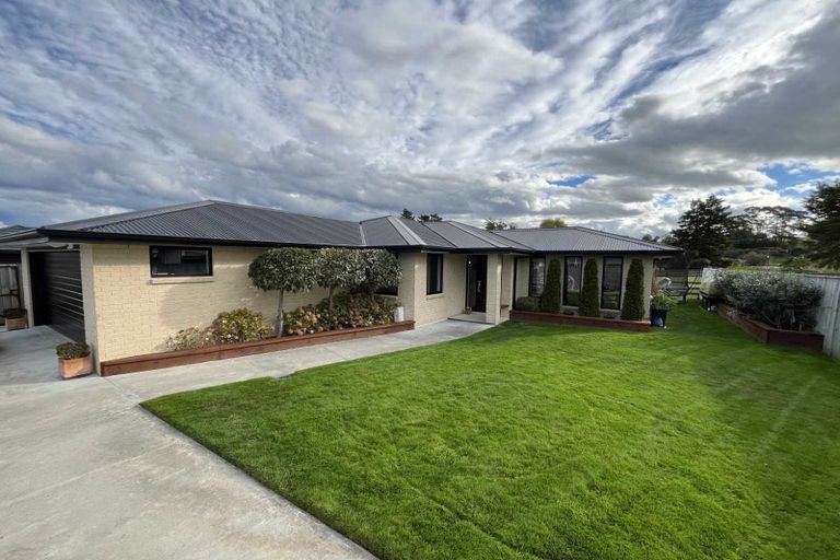 Photo of property in 14 Middleton Way, Ashhurst, 4810