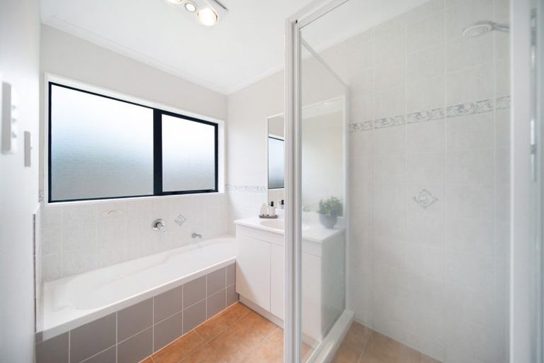 Photo of property in 16 Eastland Road, Flat Bush, Auckland, 2019