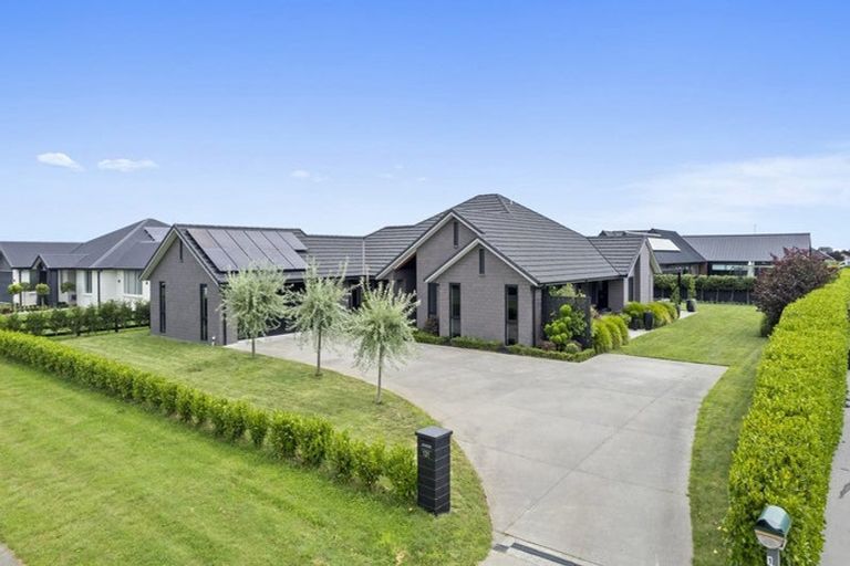 Photo of property in 131 Saint Kilda Road, Cambridge, 3434