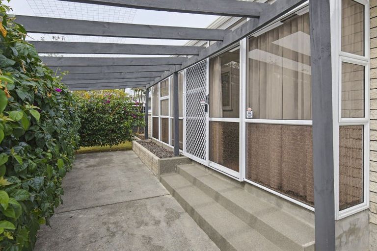 Photo of property in 28 Marlborough Street, Levin, 5510