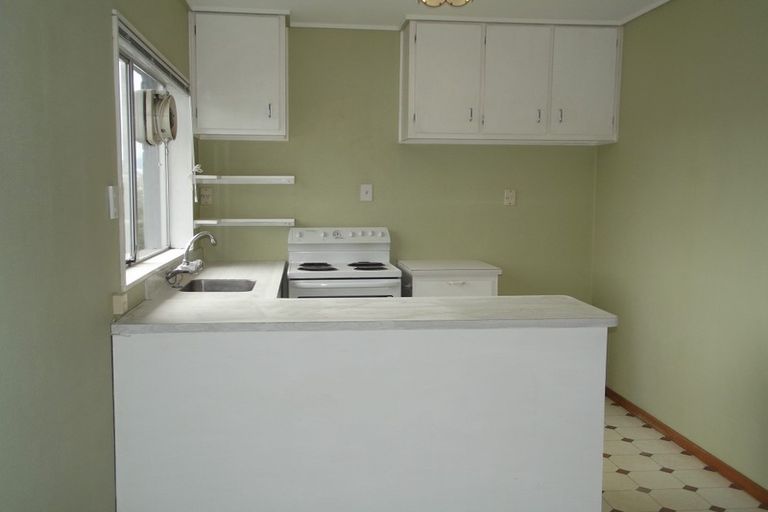 Photo of property in 218u8 Onepu Road, Lyall Bay, Wellington, 6022