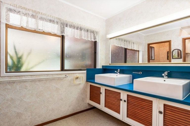 Photo of property in 20 Mountain Road, Morningside, Whangarei, 0110