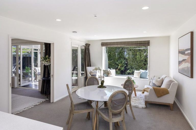 Photo of property in 2/37 Avonhead Road, Avonhead, Christchurch, 8042