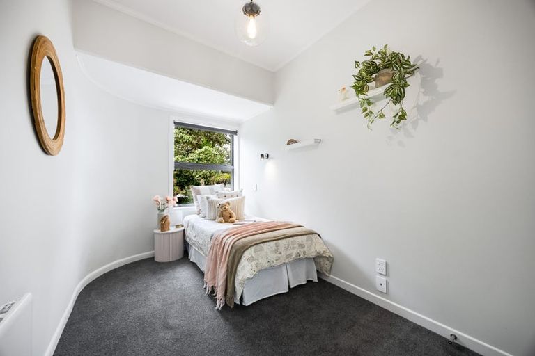 Photo of property in 35 Rock Isle Road, Torbay, Auckland, 0630