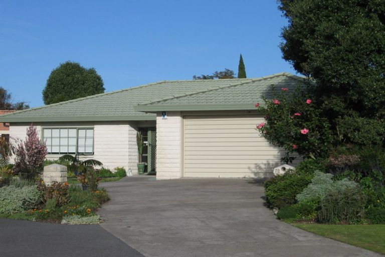 Photo of property in 22 Lakeside Drive, Orewa, 0931