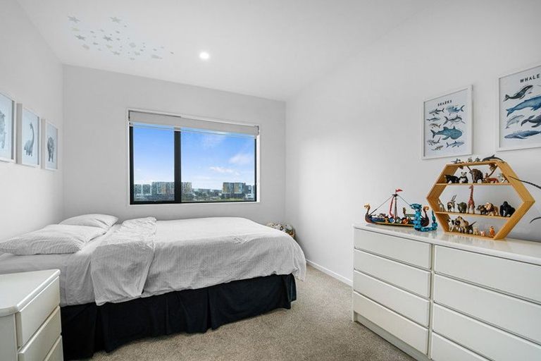 Photo of property in 31 Peihana Road, Hobsonville, Auckland, 0616