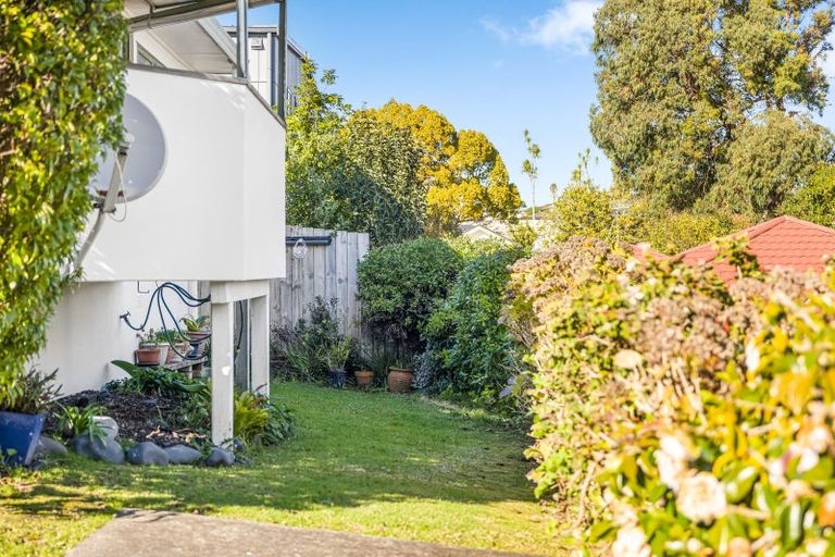 Photo of property in 6 Palmgreen Court, Stanmore Bay, Whangaparaoa, 0932
