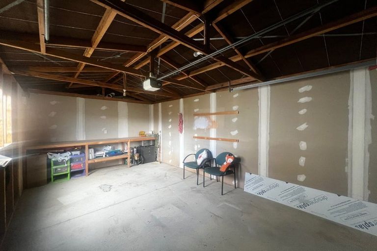 Photo of property in 6 Trilids Lane, Churton Park, Wellington, 6037