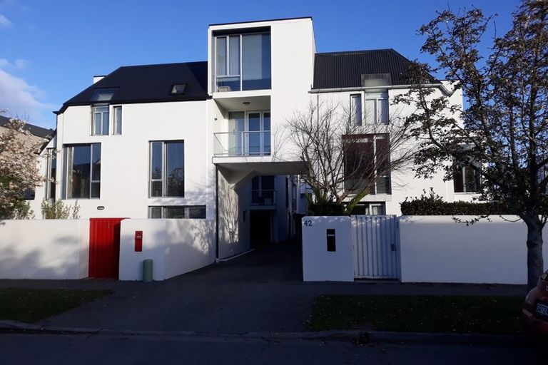 Photo of property in 44g Chester Street West, Christchurch Central, Christchurch, 8013