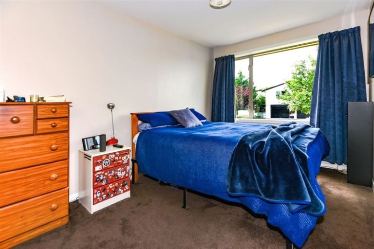 Photo of property in 15 Harrowdale Drive, Avonhead, Christchurch, 8042