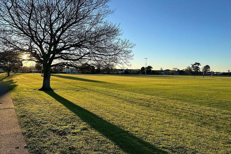 Photo of property in 5/79 Taikata Road, Te Atatu Peninsula, Auckland, 0610