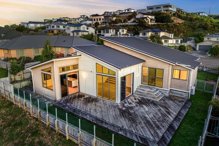 Photo of property in 26 Aspiring Terrace, Aotea, Porirua, 5024