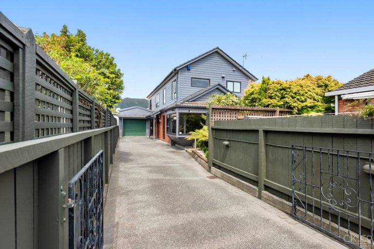 Photo of property in 2/88 Hautana Street, Woburn, Lower Hutt, 5010