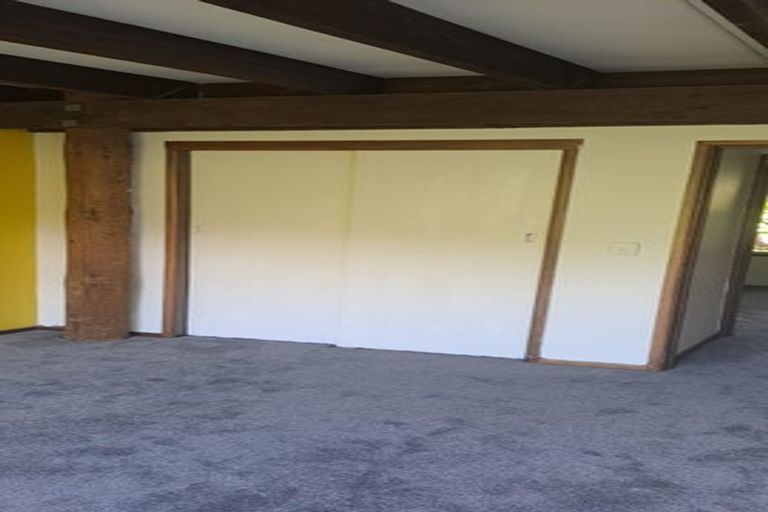 Photo of property in 2/21 Malters Place, Browns Bay, Auckland, 0630