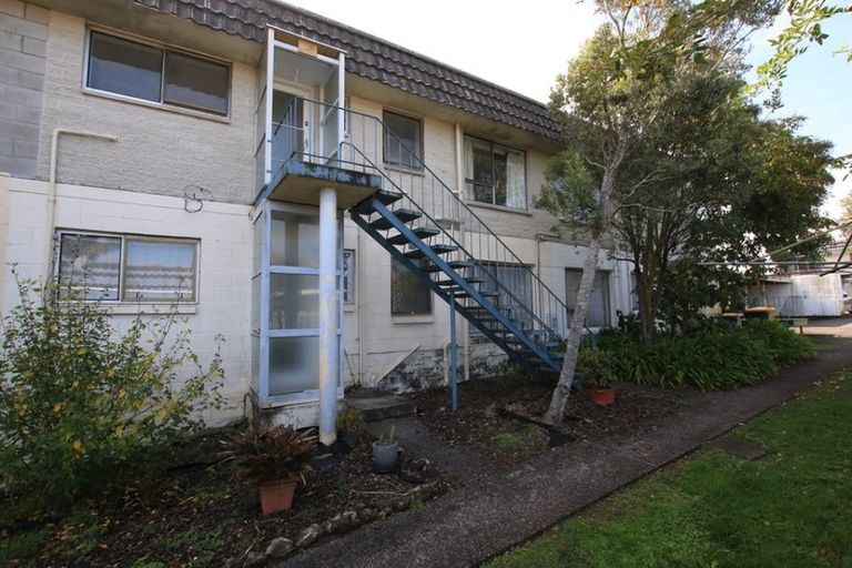 Photo of property in 7/126 Lynwood Road, New Lynn, Auckland, 0600