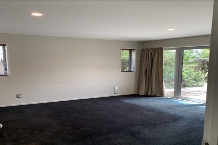 Photo of property in 18 Linkwater Way, Parklands, Christchurch, 8083