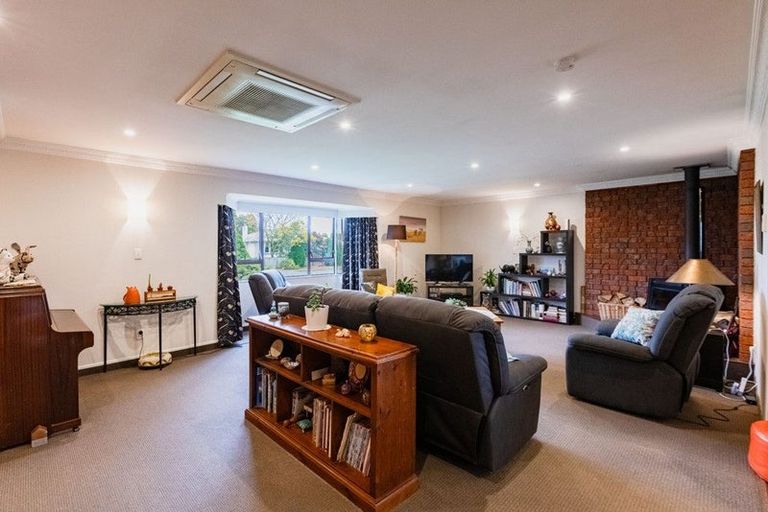 Photo of property in 22 Otatara Road, Taradale, Napier, 4112