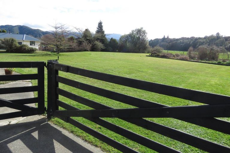 Photo of property in 6 Deemac Street, Reefton, 7830