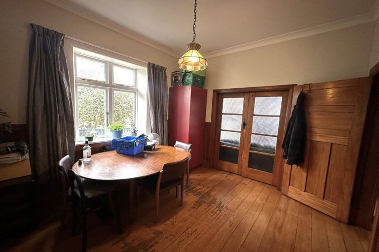 Photo of property in 6 Marne Street, Hokowhitu, Palmerston North, 4410