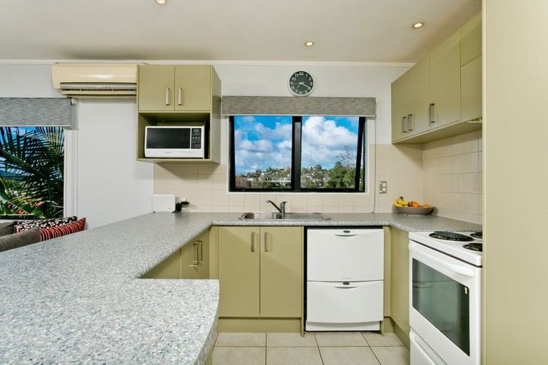 Photo of property in 44 Garton Drive, Massey, Auckland, 0614
