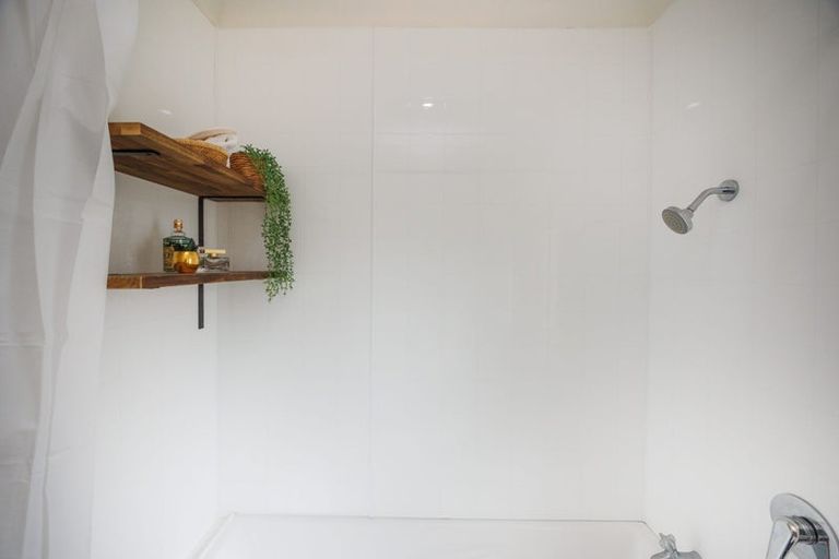 Photo of property in 3 Cuba Street, Takaro, Palmerston North, 4412