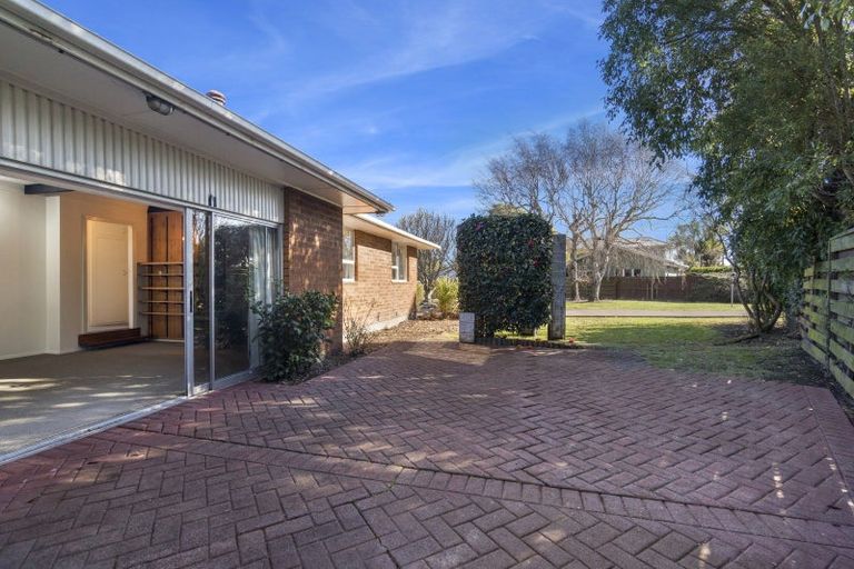 Photo of property in 42 Fovant Street, Russley, Christchurch, 8042