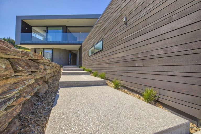 Photo of property in 58 Forest Heights, Wanaka, 9305