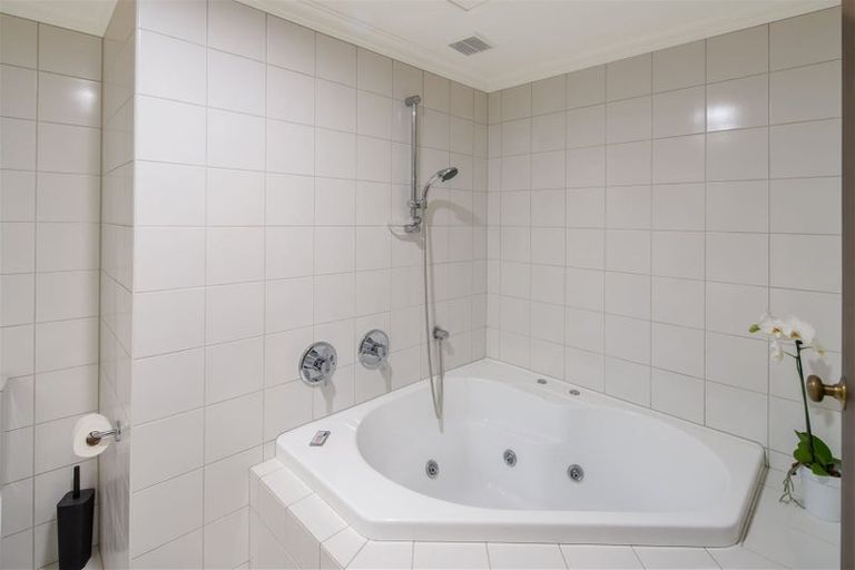 Photo of property in 7 Wilkinson Street, Oriental Bay, Wellington, 6011