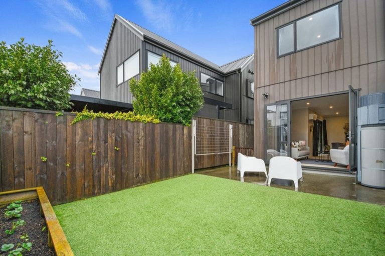 Photo of property in 35 Mapou Road, Hobsonville, Auckland, 0616