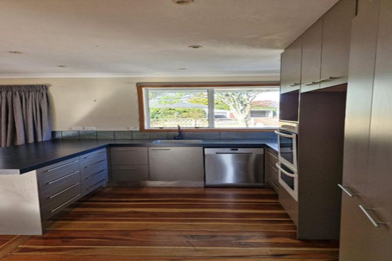 Photo of property in 35 Budleigh Street, Frankleigh Park, New Plymouth, 4310