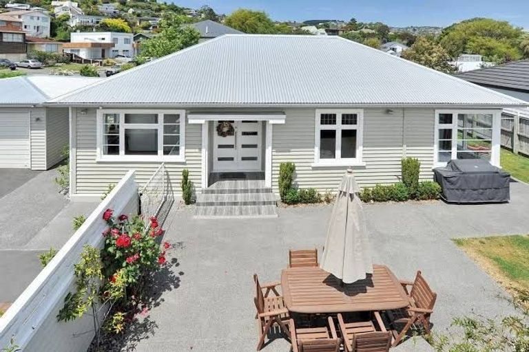 Photo of property in 153 Centaurus Road, Saint Martins, Christchurch, 8022