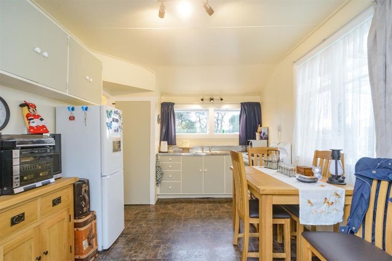 Photo of property in 37 Station Road, Marton, 4710