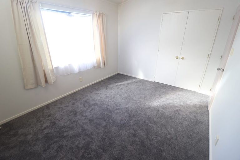 Photo of property in 1/4 Mickle Street, Te Atatu South, Auckland, 0610