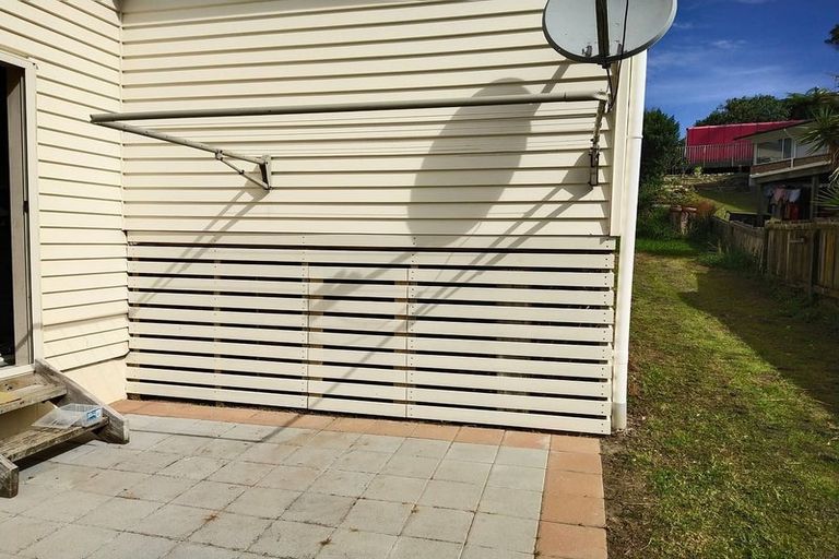 Photo of property in 1/41 Ellice Road, Totara Vale, Auckland, 0629