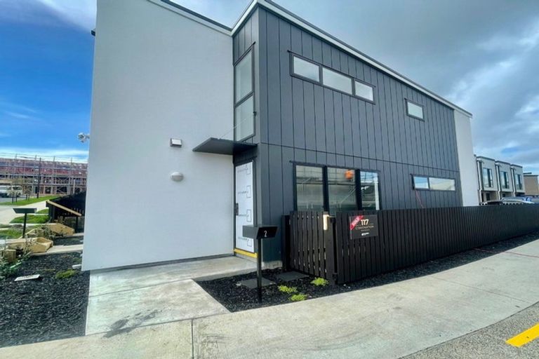 Photo of property in 2 Mikoikoi Crescent, Mangere Bridge, Auckland, 2022