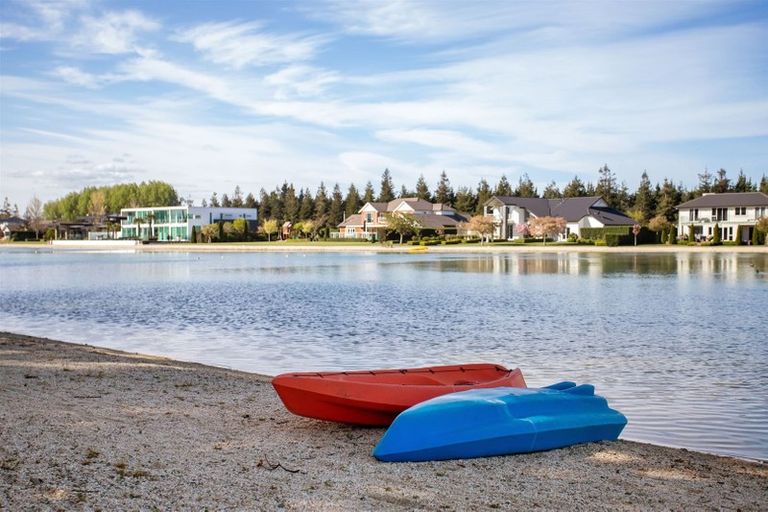 Photo of property in 28 Oakgrove Drive, Rangiora, 7400