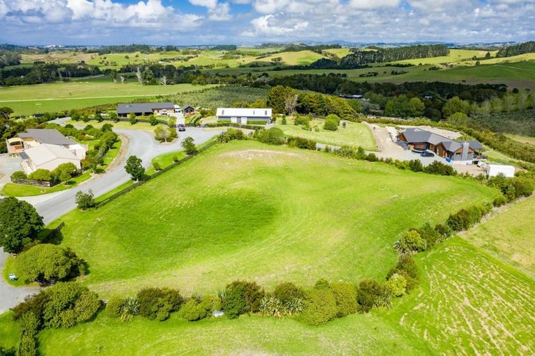 Photo of property in 22 Pigeon Berry Lane, Mangawhai, 0573