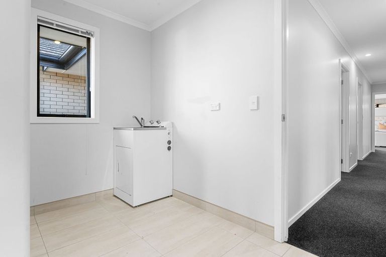 Photo of property in 59 Ladeira Place, Fitzroy, Hamilton, 3206