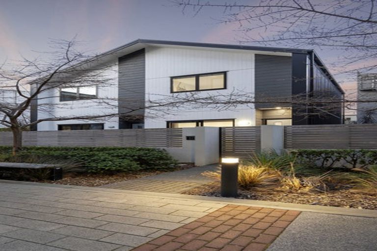 Photo of property in The Terraces, 2/36d Welles Street, Christchurch Central, Christchurch, 8011