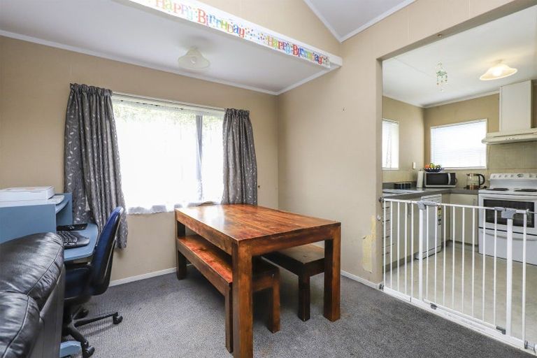Photo of property in 44 Whiting Crescent, Greenmeadows, Napier, 4112