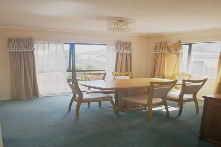 Photo of property in 21 Kilsyth Way, East Tamaki Heights, Auckland, 2016