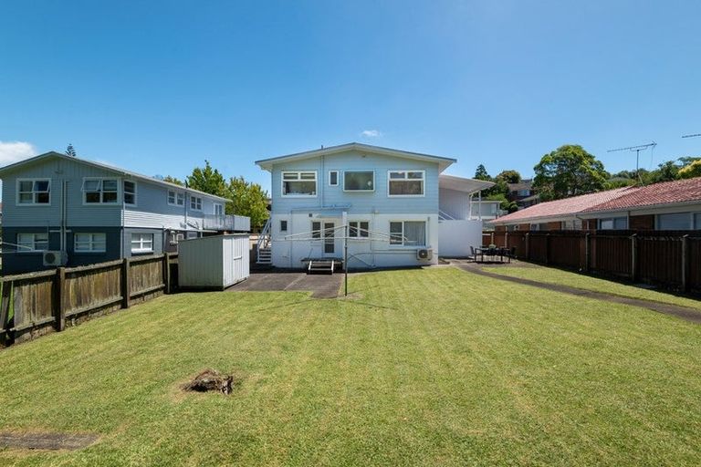 Photo of property in 16 Keldale Place, Forrest Hill, Auckland, 0620