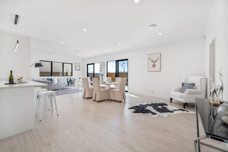 Photo of property in 36 Drumconnell Drive, Flat Bush, Auckland, 2019