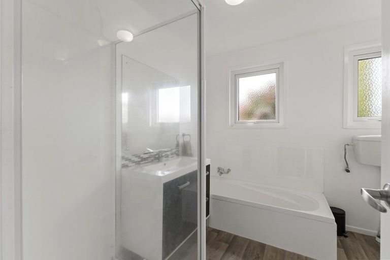 Photo of property in 1/58 Clydesdale Street, Woolston, Christchurch, 8062