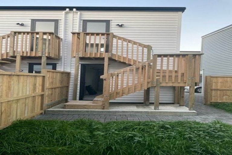 Photo of property in 99a Grove Road, Papakura, 2110