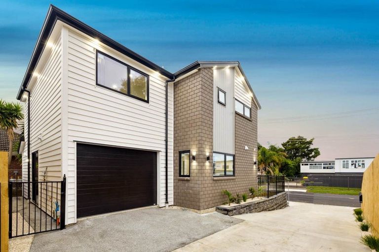 Photo of property in 14a Graeme Avenue, Mangere East, Auckland, 2024