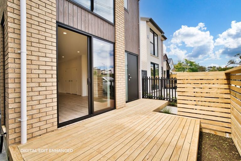 Photo of property in 10 Papai Lane, Massey, 0614