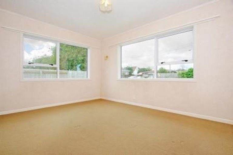 Photo of property in 25 Elizabeth Avenue, Papatoetoe, Auckland, 2025