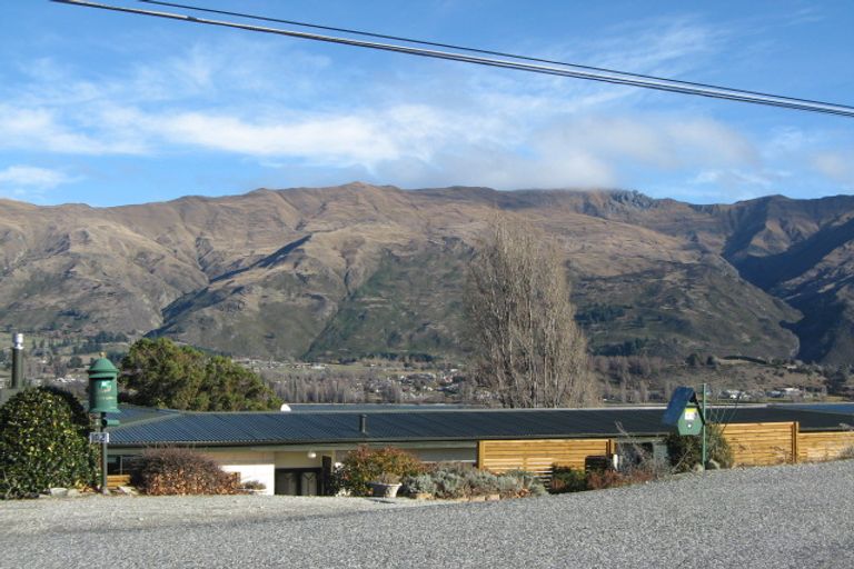 Photo of property in 108 Lismore Street, Wanaka, 9305