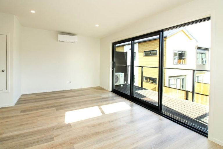 Photo of property in 19-19a The Strand, Wainuiomata, Lower Hutt, 5014